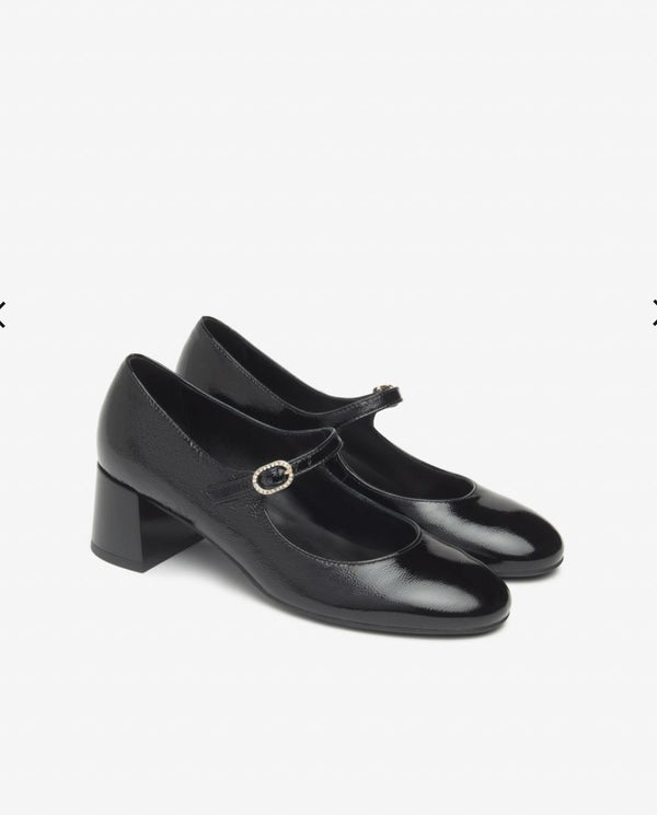 NeroGiardini Women’s Patent Leather Pumps